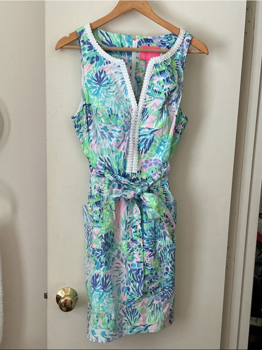 Sleeveless V-Neck Tropical Print Dress in Blue & Green LILLY PULITZER